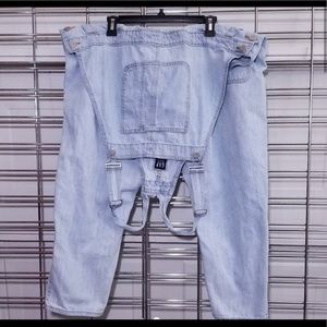 • Adorable Light Gap overalls
